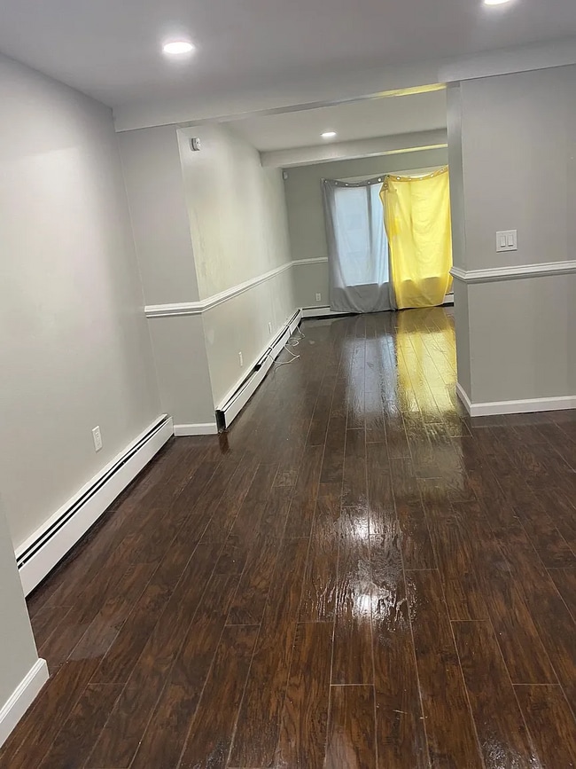 Building Photo - 1346 10th Ave