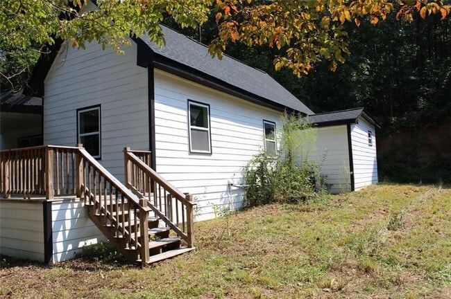 Building Photo - 202 Henderson Falls Rd