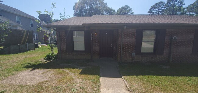 Primary Photo - 1978 Glenwick Dr