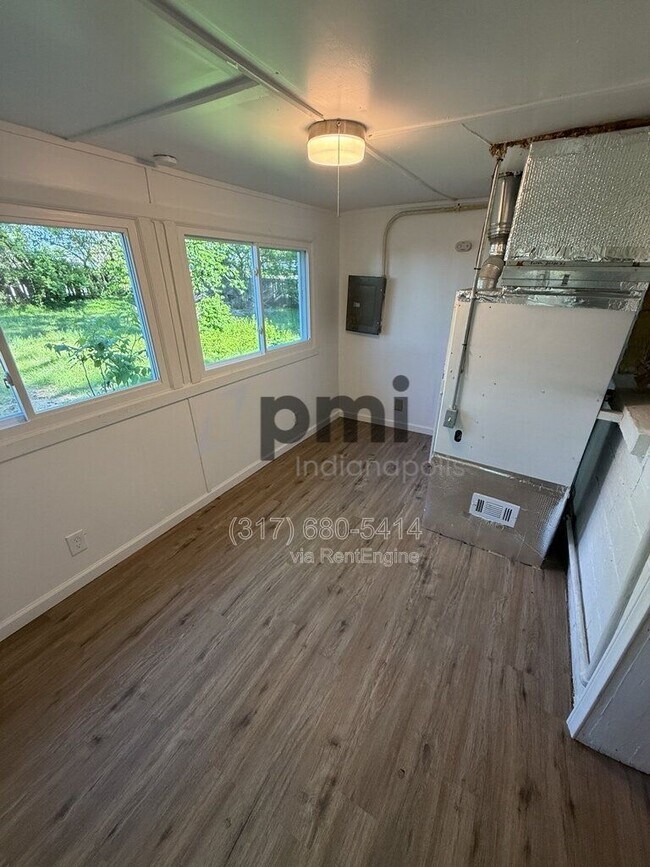 Building Photo - 1324 Brandt Dr