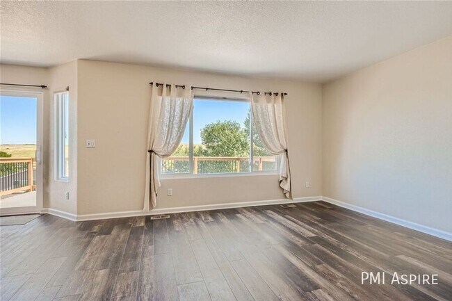 Building Photo - Beautiful 4-Bedroom Home with Garage & Fenced Yard