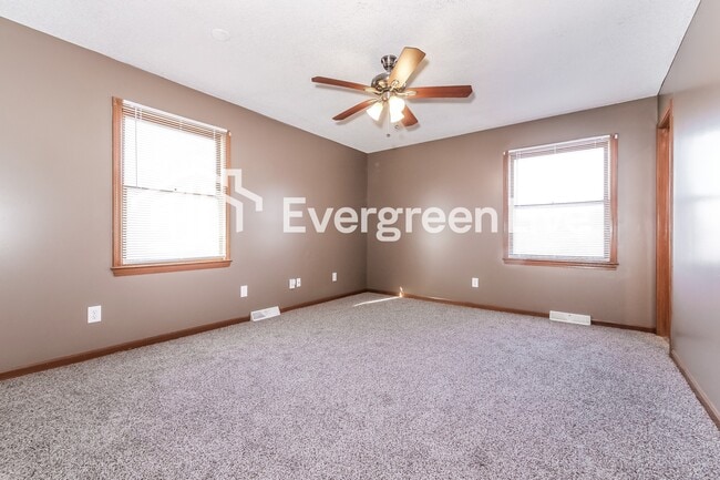 Building Photo - 11622 Palmer Ave