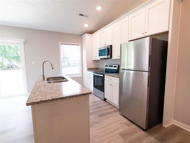 Building Photo - 675 Denver Cir