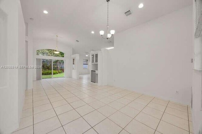 Building Photo - 18322 SW 94th Ct