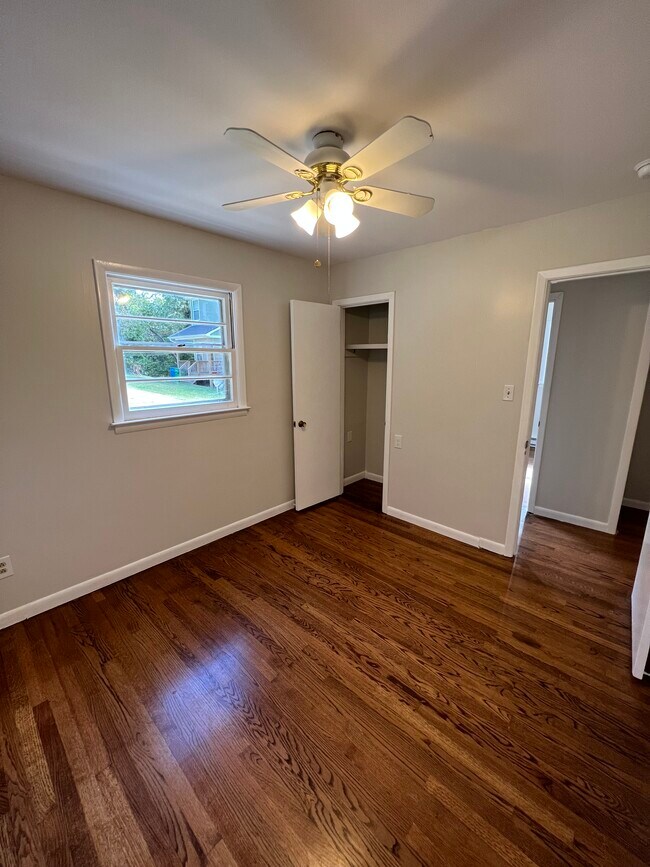 Building Photo - Pine Hill Apartments