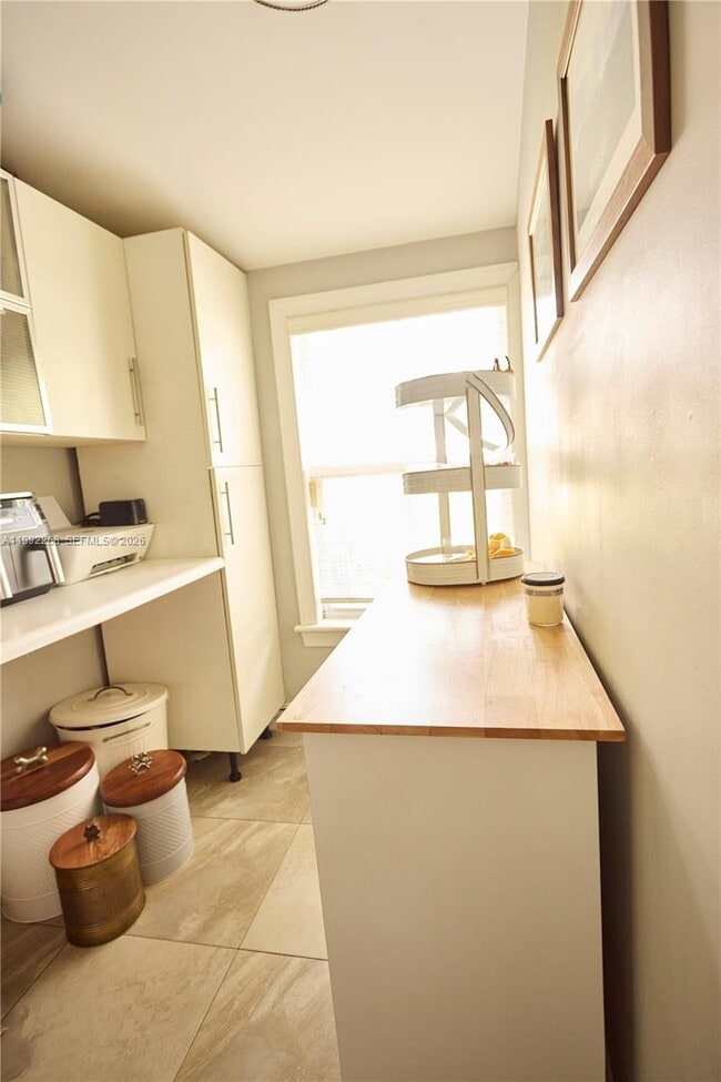 Building Photo - 5755 Devonshire Blvd