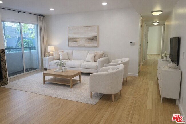 Building Photo - 4702 Fulton Ave