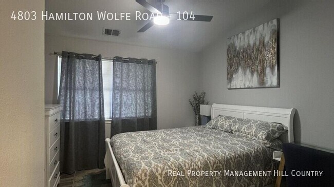 Building Photo - 4803 Hamilton Wolfe