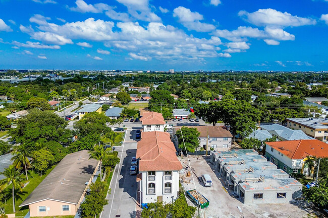 Building Photo - 456 NW 41st St