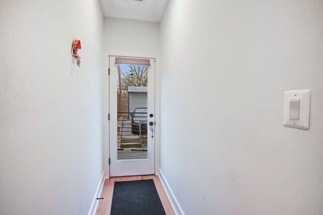 Building Photo - 1638 Trinidad Ave NE