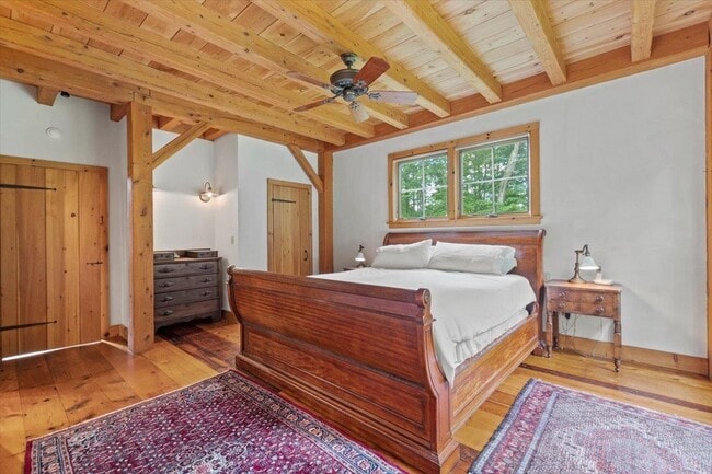 Building Photo - 36 Moses Pond Rd