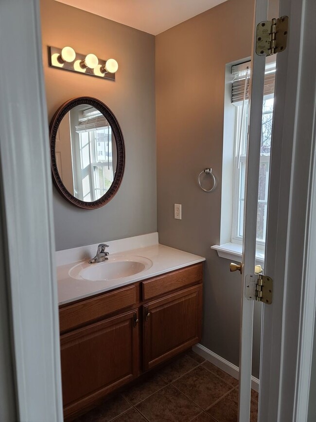 Building Photo - 3 Bedroom Townhome for Rent in Waynesboro