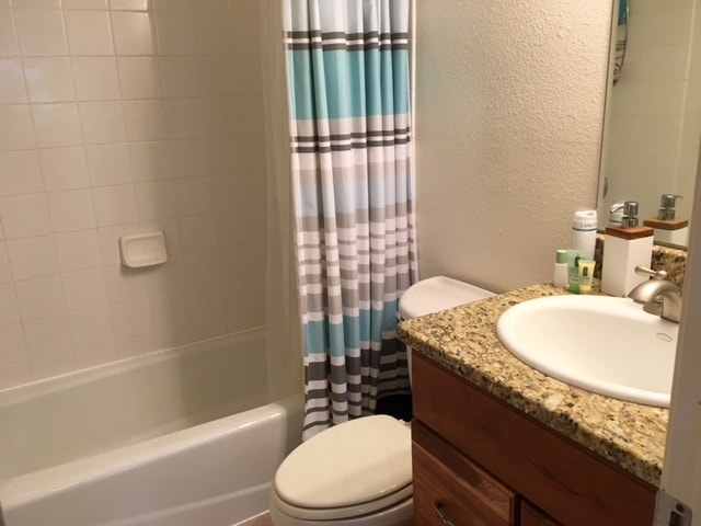 bathroom - 2105 Goss Cir W