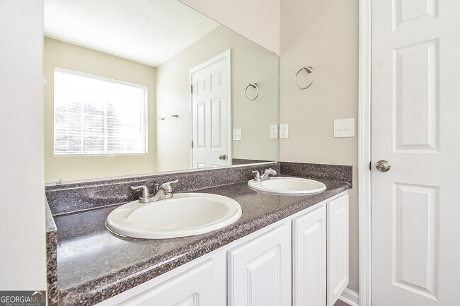 Building Photo - 316 Villa Rosa Pl