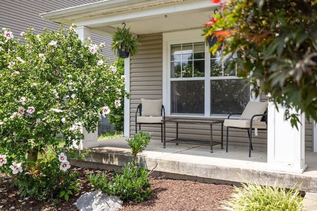 Building Photo - Single Family Home For Lease