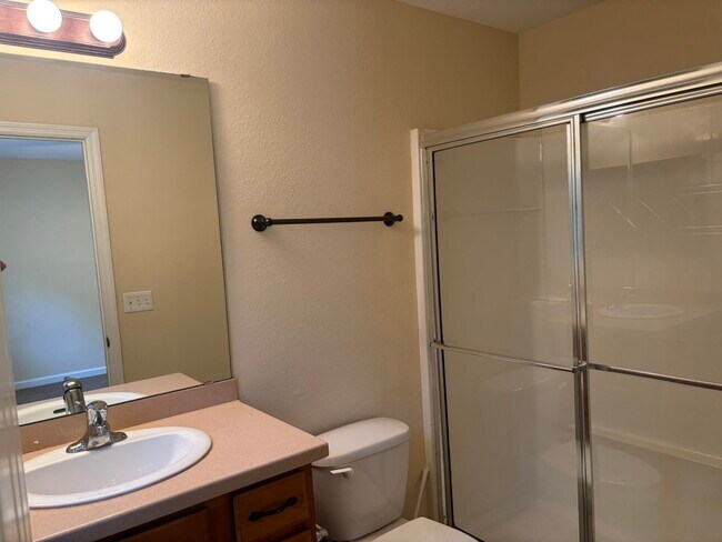 Building Photo - 4434 Gearhart Rd