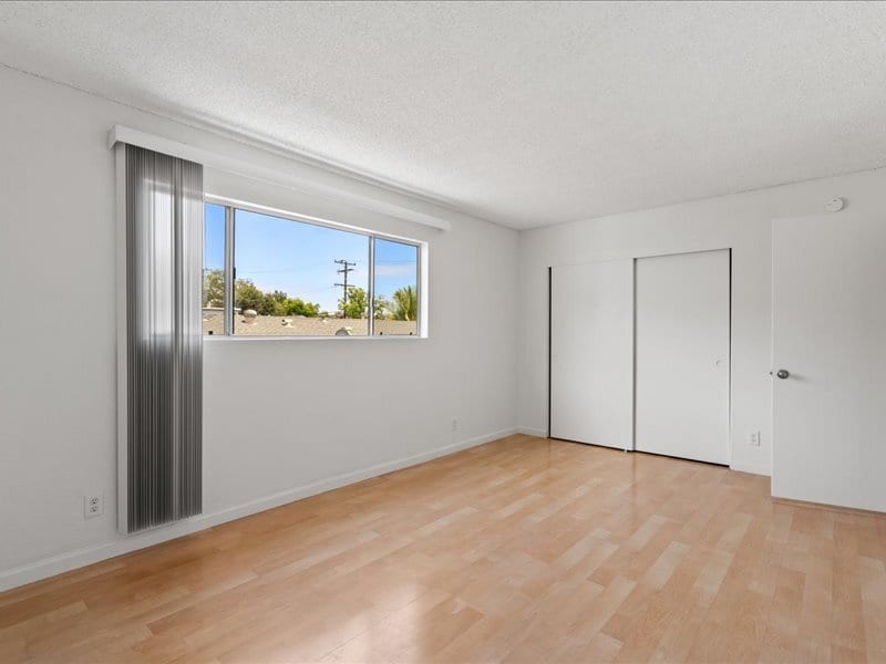 Building Photo - 2210 Gaviota Ave