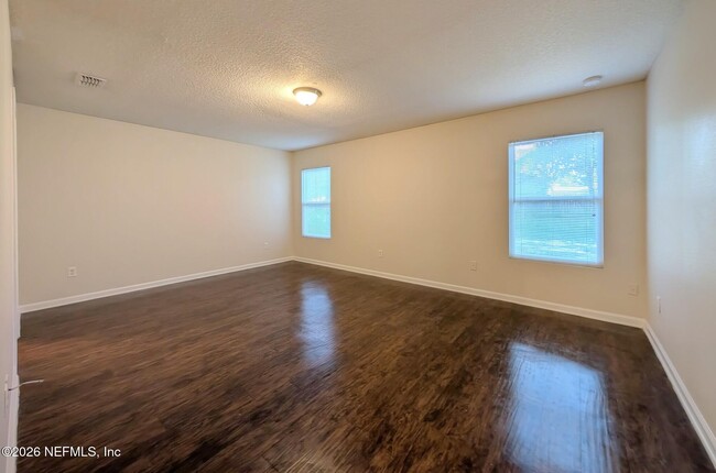 Building Photo - 5539 Windermere Dr