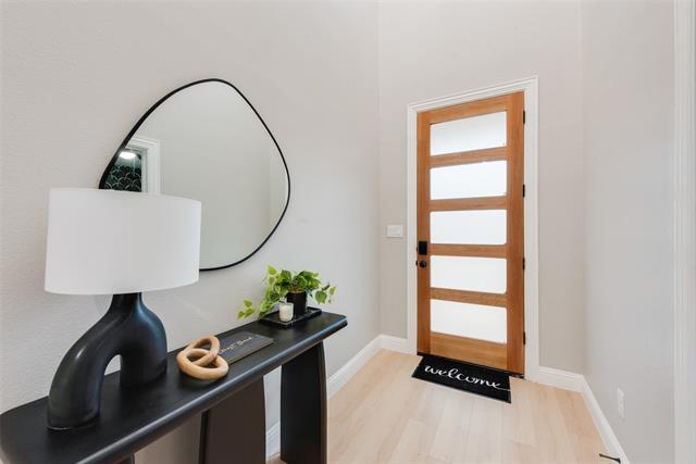 Building Photo - 529 Pebblecreek Dr