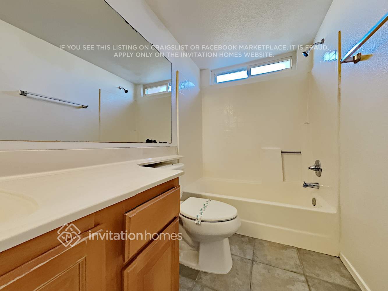 Building Photo - 8203 W Larkspur Dr