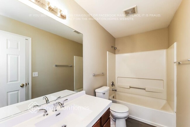 Building Photo - 180 E Big Horn Dr