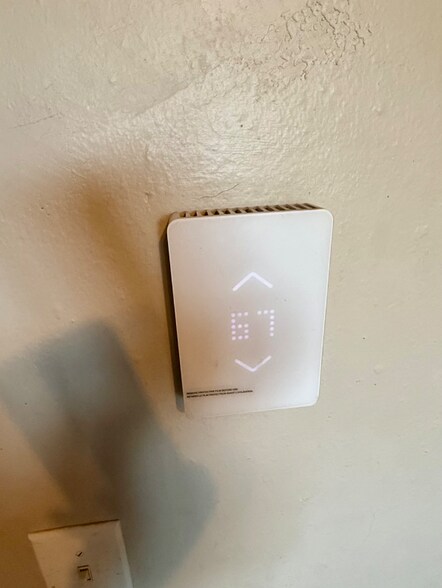 Building Photo - 3360 Brown Rd NE