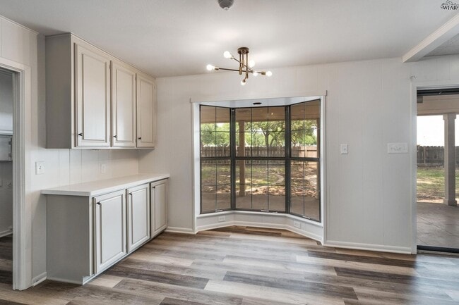 Building Photo - 2108 Granada Dr