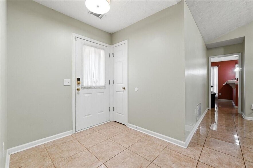 Building Photo - 2833 Loral Pines Dr NW