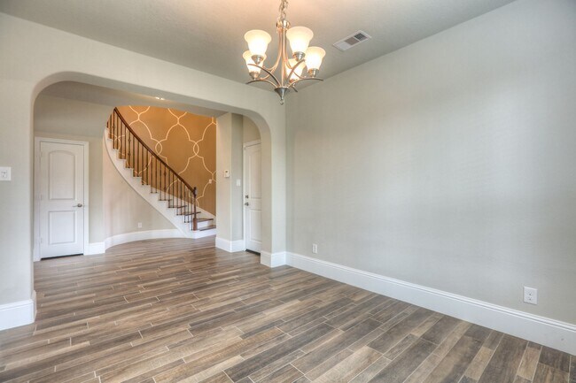 Building Photo - 19 Cohasset Pl