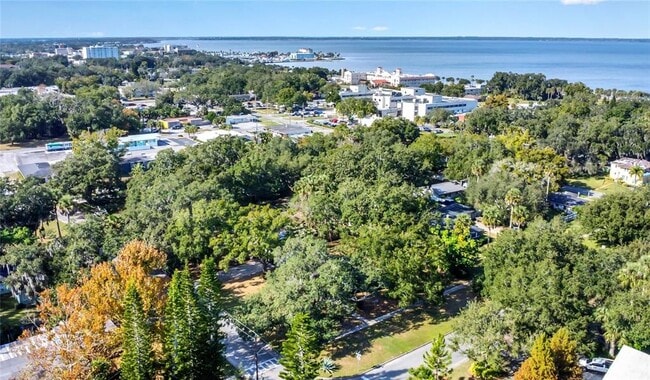 Building Photo - 226 N Elliott Ave