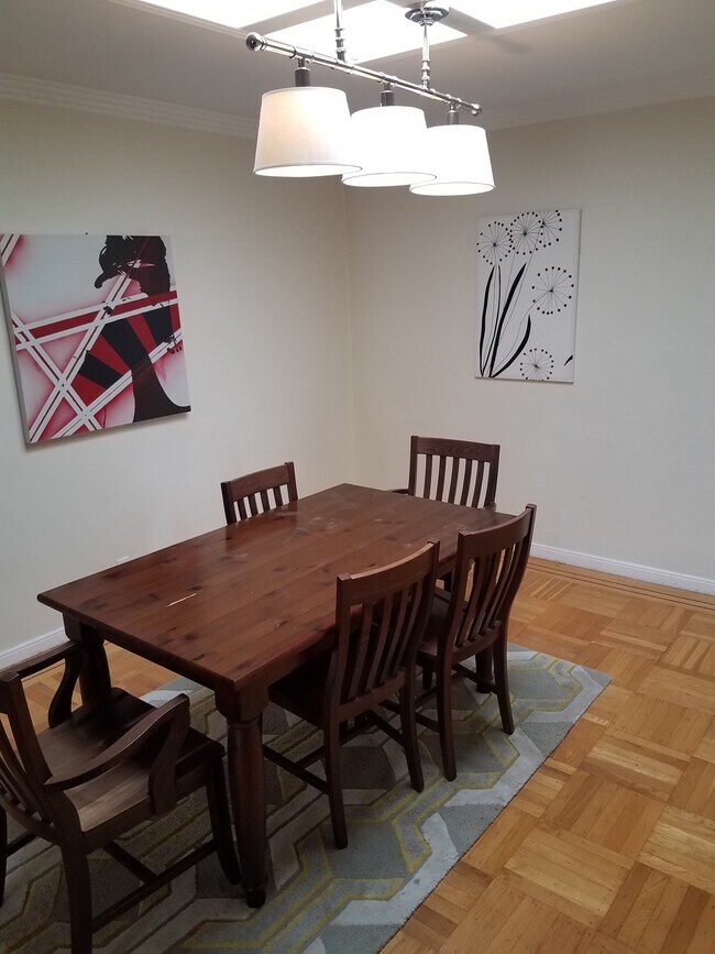 Building Photo - 295 Oxford St