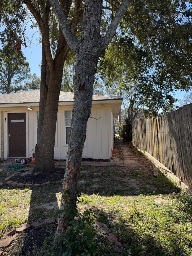 Building Photo - 22610 Smokey Hill Dr