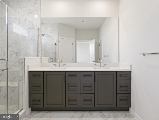 Building Photo - 43544 Jefferson Park St