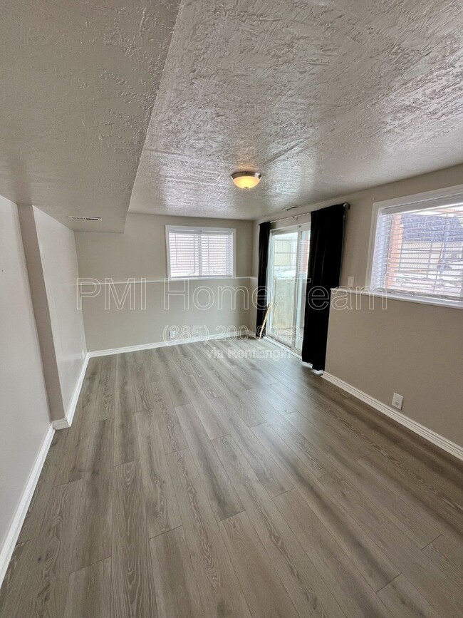 Building Photo - 1820 N 285 W