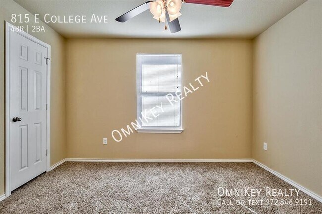 Building Photo - 815 E College Ave