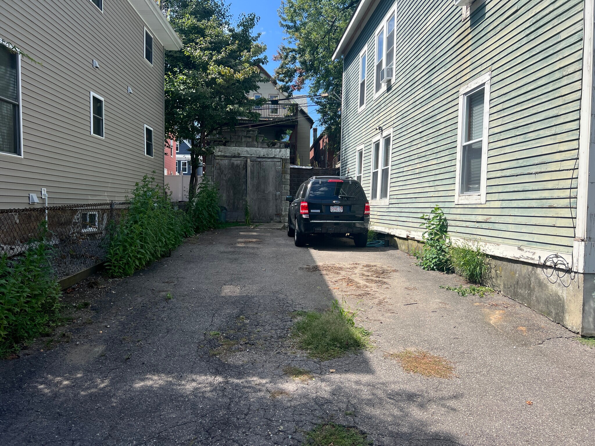 Building Photo - 44 Tuttle St