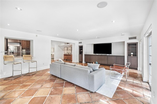 Building Photo - 4150 Ventura Ave