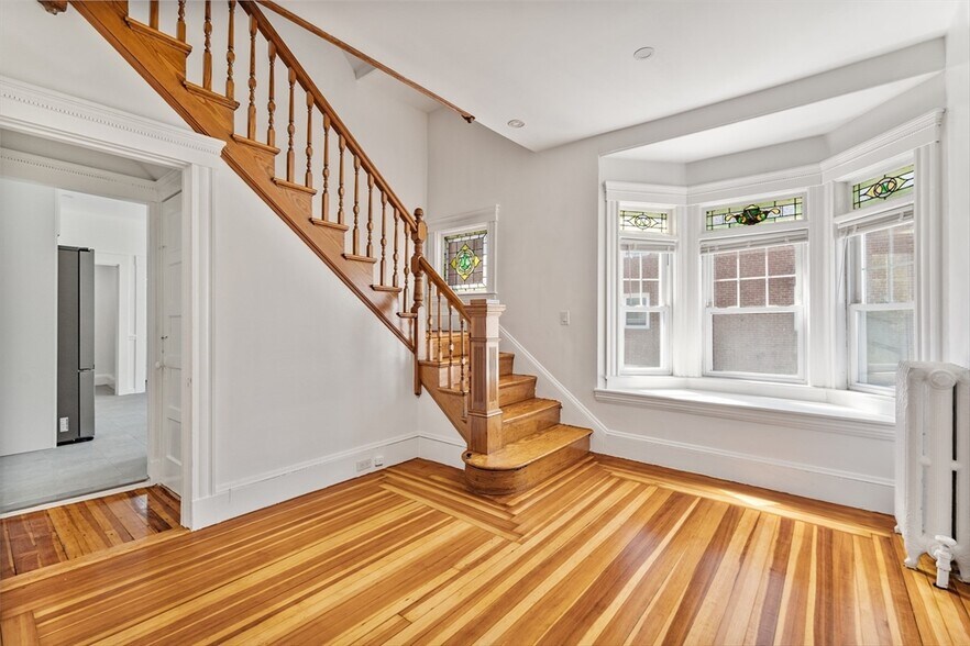 Building Photo - 279 E Squantum St