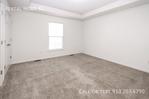 Building Photo - 5905 Brittany St
