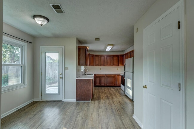 Building Photo - 3789 White Pine Dr