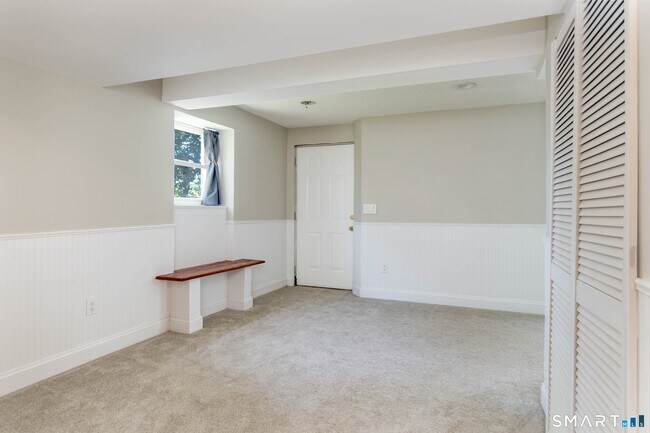 Building Photo - 30 Hickory Hill