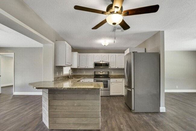 Building Photo - 105 Wingate Dr