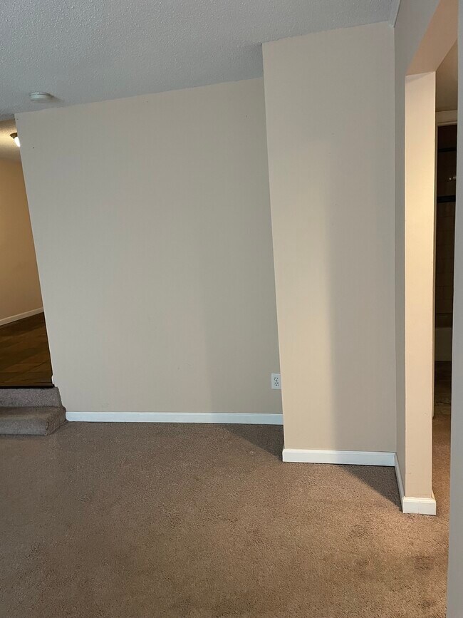 Building Photo - 3602 Gillham Rd