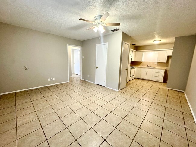 Building Photo - Unbelievable location! Available Today!