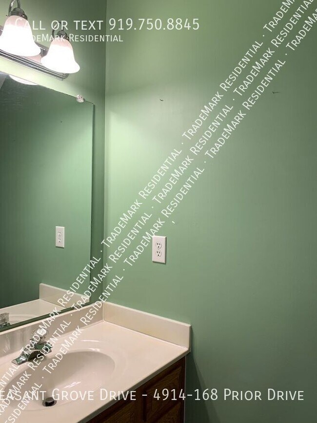 Building Photo - 4900 Pleasant Grove Dr
