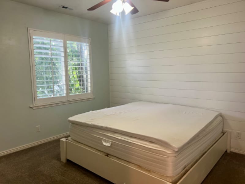 Building Photo - 1562 W 10 S