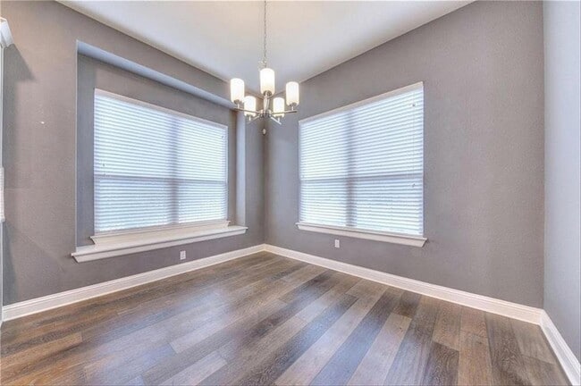 Building Photo - 203 Ancient Oak Way