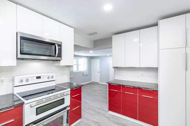 Building Photo - 4717 W Leila Ave