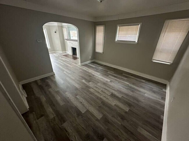 Building Photo - 14753 St Marys St