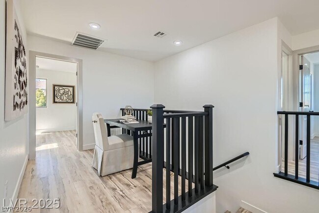 Building Photo - 5873 Skyfall Ct